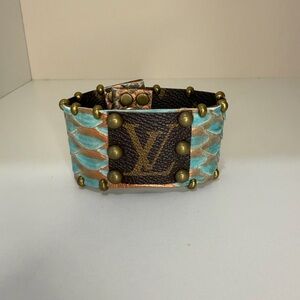 Refurbished Brown and Teal Leather Bracelet with Gold Accents